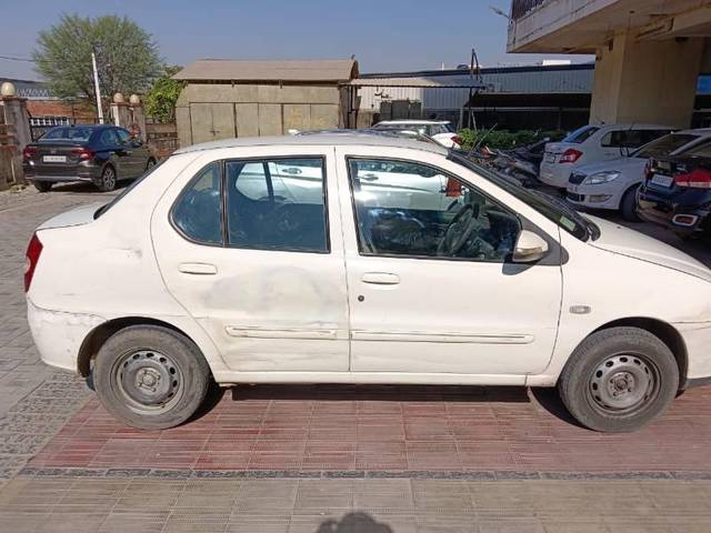 https://images10.gaadi.com/usedcar_image/4271248/original/processed_e4f684eb-c5f1-4c94-917e-519a8f911116.jpg?imwidth=6400