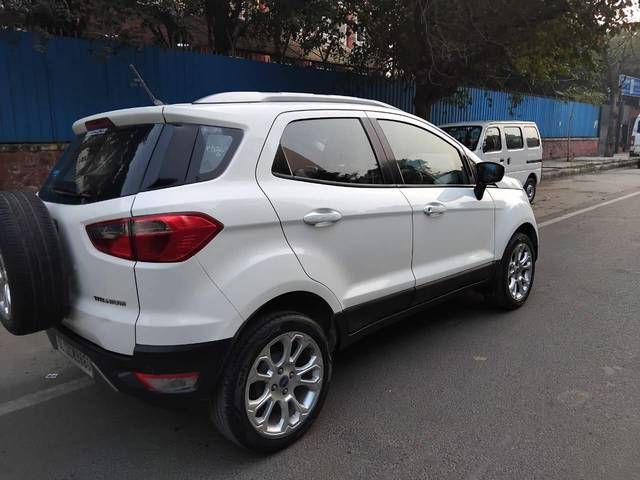 https://images10.gaadi.com/usedcar_image/4271263/original/processed_bc34f0a47e166d33fc48b77b4667b182.jpg?imwidth=6401