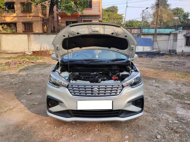 https://images10.gaadi.com/usedcar_image/4271267/original/processed_6c8699b0dabf9a7a579d918f7893b078.jpg?imwidth=6402