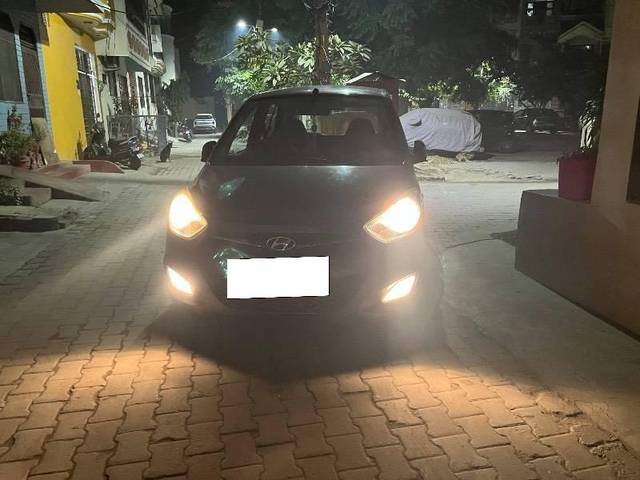 https://images10.gaadi.com/usedcar_image/4271330/original/processed_3c79edbc-cf6a-448c-b722-1310352e04db.jpg?imwidth=6402