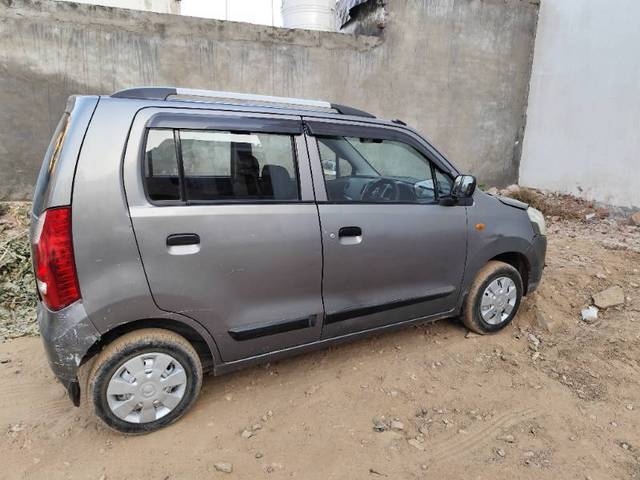 https://images10.gaadi.com/usedcar_image/4271332/original/04eb7d58003867ac79c24122840cc238.jpg?imwidth=6401