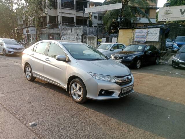 https://images10.gaadi.com/usedcar_image/4271361/original/processed_c9f6e33202f0fd1d8db789cb001d5bc6.jpg?imwidth=6402