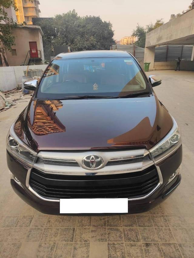 https://images10.gaadi.com/usedcar_image/4271362/original/processed_1afe52d22775ff469e85cb03f6936b5b.jpg?imwidth=6400