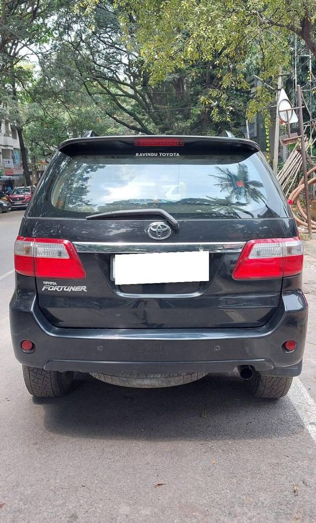 https://images10.gaadi.com/usedcar_image/4271372/original/processed_4053e559725c4745aee9aea20a7a9271.jpg?imwidth=6401