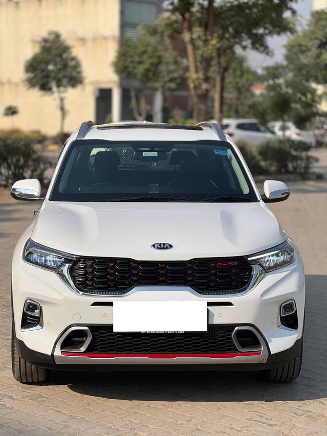 https://images10.gaadi.com/usedcar_image/4271408/original/processed_c017d58886882550515f1ed744b0c490.jpg?imwidth=6402