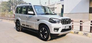 Mahindra Scorpio Mahindra Scorpio S 11