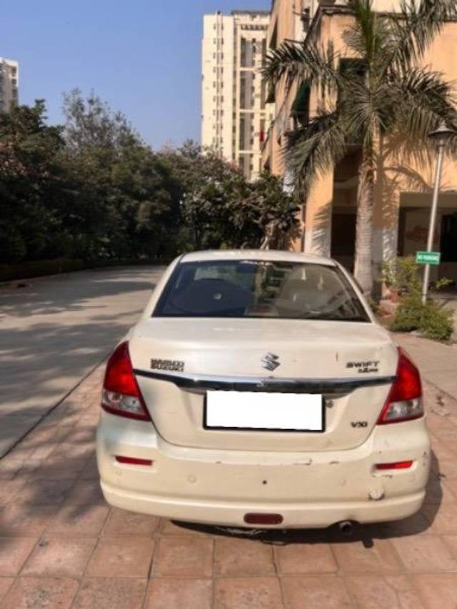 https://images10.gaadi.com/usedcar_image/4271422/original/processed_881e0420-1eb6-4cc1-8ef8-3519b05c4d57.jpeg?imwidth=6401