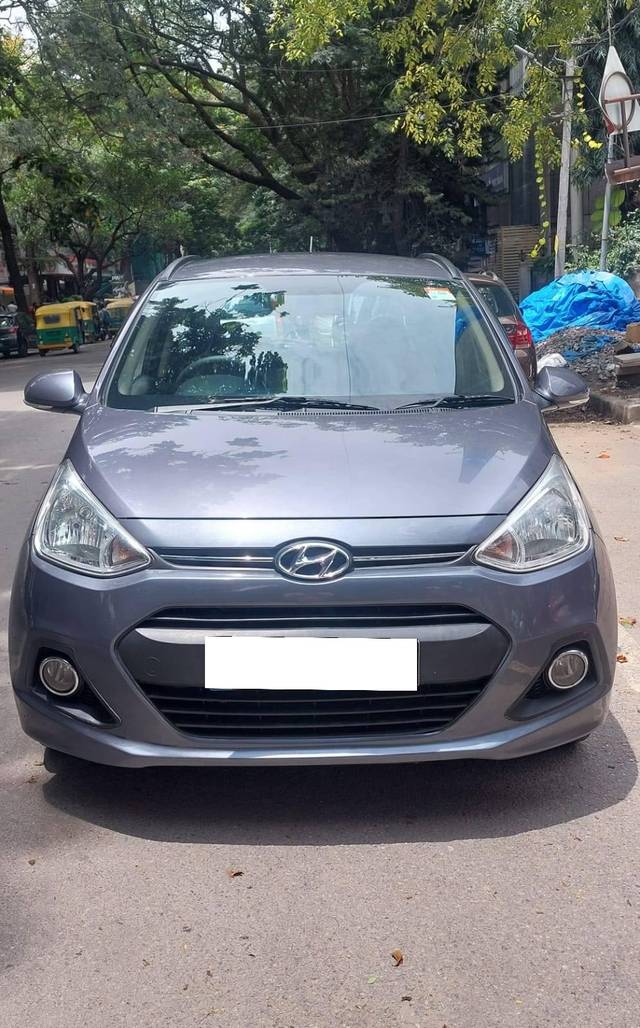 https://images10.gaadi.com/usedcar_image/4271486/original/processed_49a7c50ff3f0041e789d03a0845e6db7.jpg?imwidth=6400