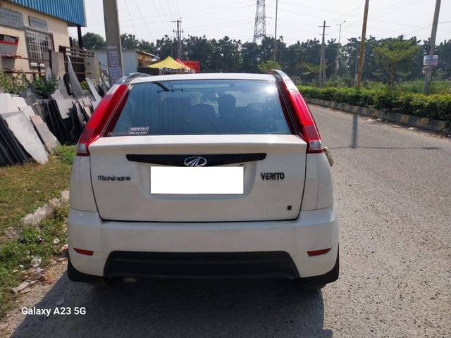 https://images10.gaadi.com/usedcar_image/4271488/original/processed_2d8c08f90abf427f2a870fdbc690a8d4.jpg?imwidth=6402