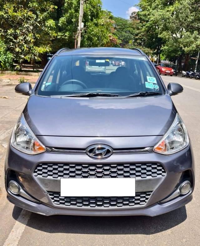 https://images10.gaadi.com/usedcar_image/4271520/original/processed_551ab8002caf463162f43b1be7a00248.jpg?imwidth=6400