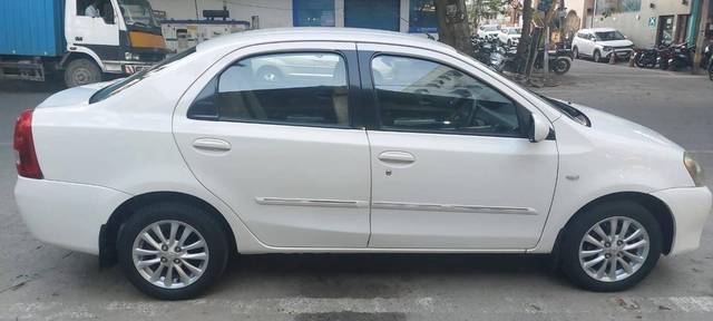 https://images10.gaadi.com/usedcar_image/4271528/original/processed_0454a703dff3fb13f6727b96a4479c57.jpg?imwidth=6401