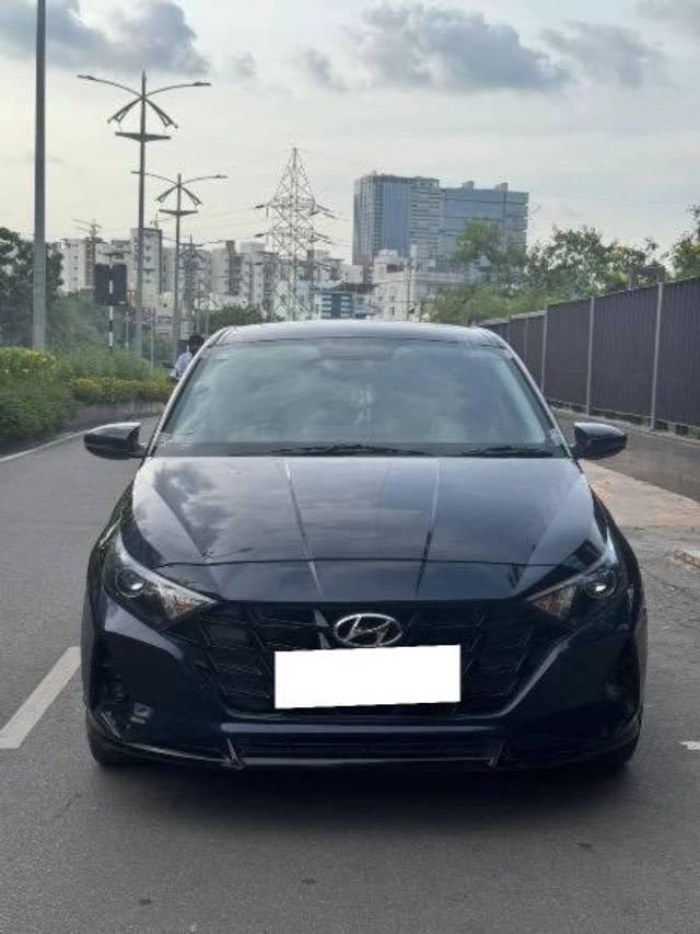 https://images10.gaadi.com/usedcar_image/4271603/original/processed_9c525954-96fe-47ba-896b-39f2e46896dc.jpeg?imwidth=6400