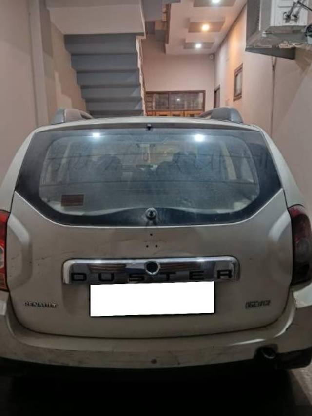 https://images10.gaadi.com/usedcar_image/4271787/original/processed_1286d4a9-a36d-482f-ae57-2ec8da193f6f.jpg?imwidth=6401