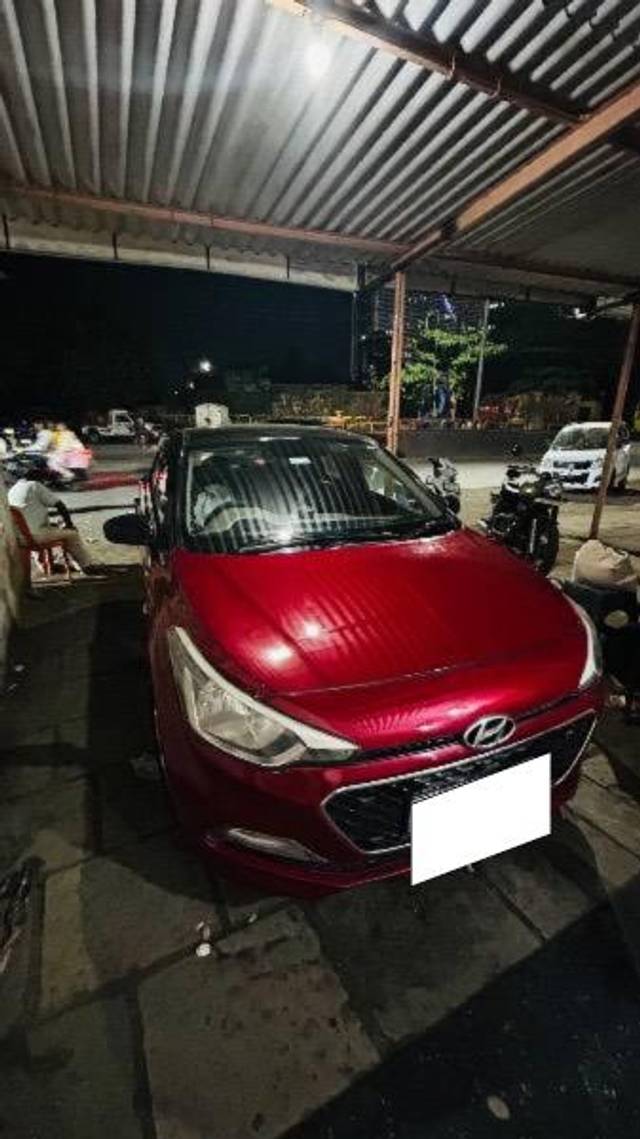 https://images10.gaadi.com/usedcar_image/4271830/original/processed_507cf3bf-095e-4f30-a7ce-d1d17c4f0712.jpeg?imwidth=6401