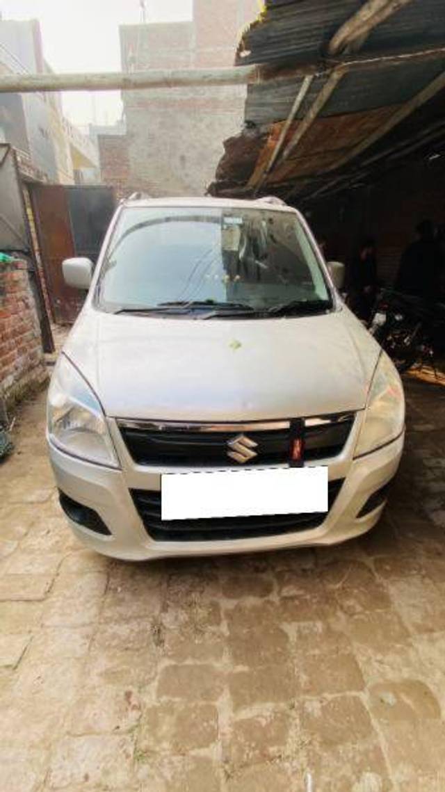 https://images10.gaadi.com/usedcar_image/4271984/original/95e1d80fa4be7a5aff2865aa6ac8106a.jpg?imwidth=6400