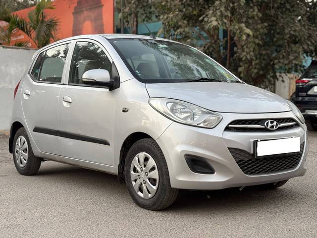 https://images10.gaadi.com/usedcar_image/4272024/original/processed_c050f5dda1cd5947d60059cf2e46738e.jpg?imwidth=6400