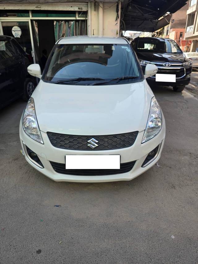 https://images10.gaadi.com/usedcar_image/4272026/original/processed_d6ae76ec4b4ea1c4ae1a8c00726f9a53.jpg?imwidth=6400