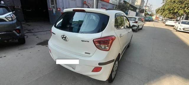 https://images10.gaadi.com/usedcar_image/4272034/original/a8e95cd693785f44eef4a30a5c196a7e.jpg?imwidth=6401