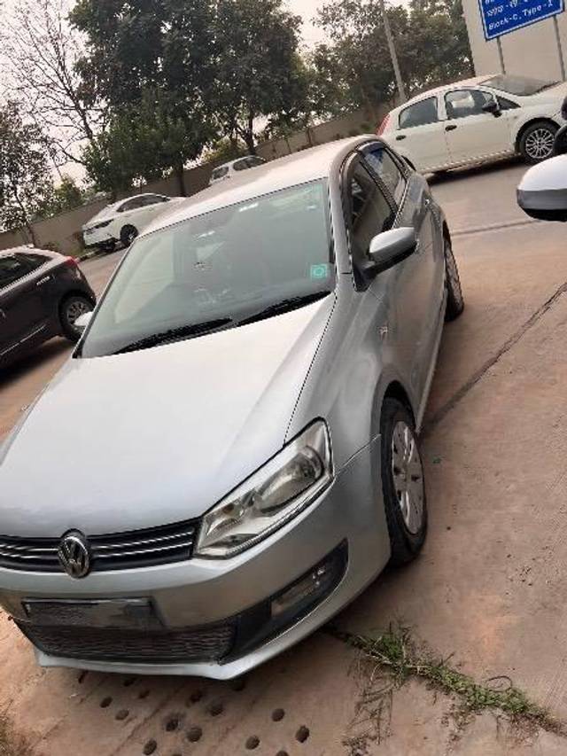 https://images10.gaadi.com/usedcar_image/4272051/original/processed_1fc952d4-acc9-462c-9343-895027139e73.jpeg?imwidth=6400