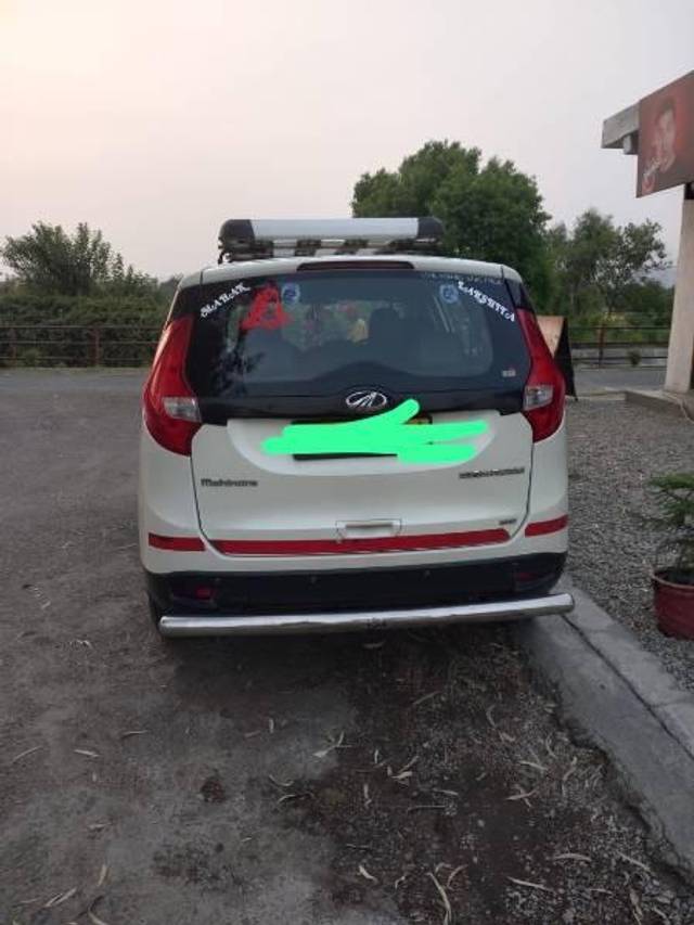 https://images10.gaadi.com/usedcar_image/4272069/original/processed_5e02ed3a-e6fb-48bb-acb7-e514a908ea24.jpeg?imwidth=6402