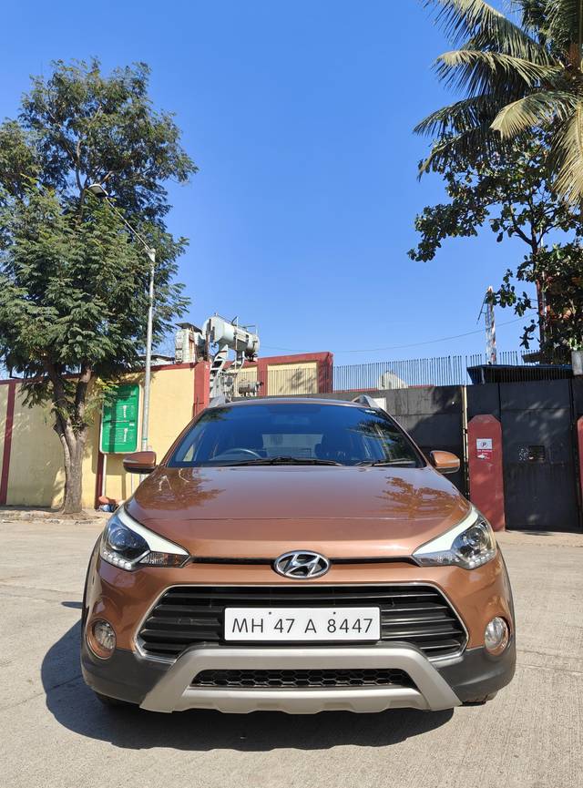 https://images10.gaadi.com/usedcar_image/4272094/original/processed_841fb8c87acfd191cf7618d1956c0c68.jpg?imwidth=6400