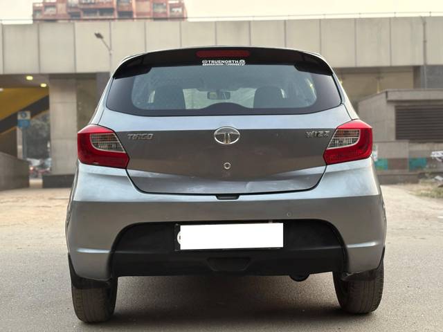 https://images10.gaadi.com/usedcar_image/4272107/original/processed_b222409512c00efe0dd087c1593021d7.jpg?imwidth=6402