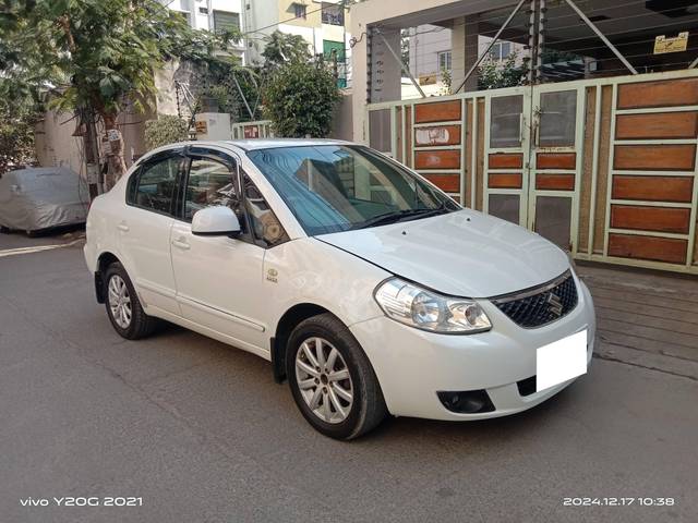 https://images10.gaadi.com/usedcar_image/4272230/original/processed_c894edcca99479bceb689cd831cb0c83.jpg?imwidth=6400