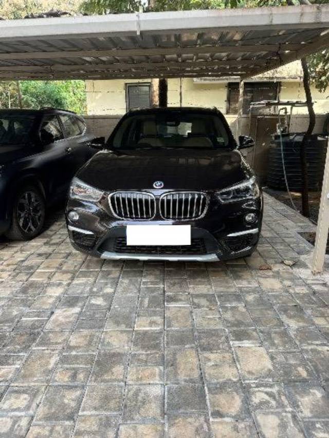 https://images10.gaadi.com/usedcar_image/4272276/original/processed_be3d3f70-c82a-48b9-8921-fa5dbedb48fa.jpeg?imwidth=6402