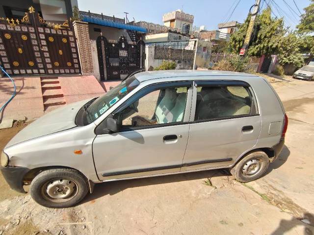 https://images10.gaadi.com/usedcar_image/4272278/original/eaa64fae222162ada66b86f45b94e474.jpg?imwidth=6402