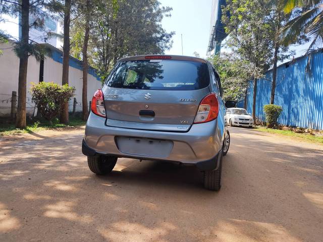 https://images10.gaadi.com/usedcar_image/4272332/original/processed_03e86183109bf21b5e5c280c71877452.jpg?imwidth=6402