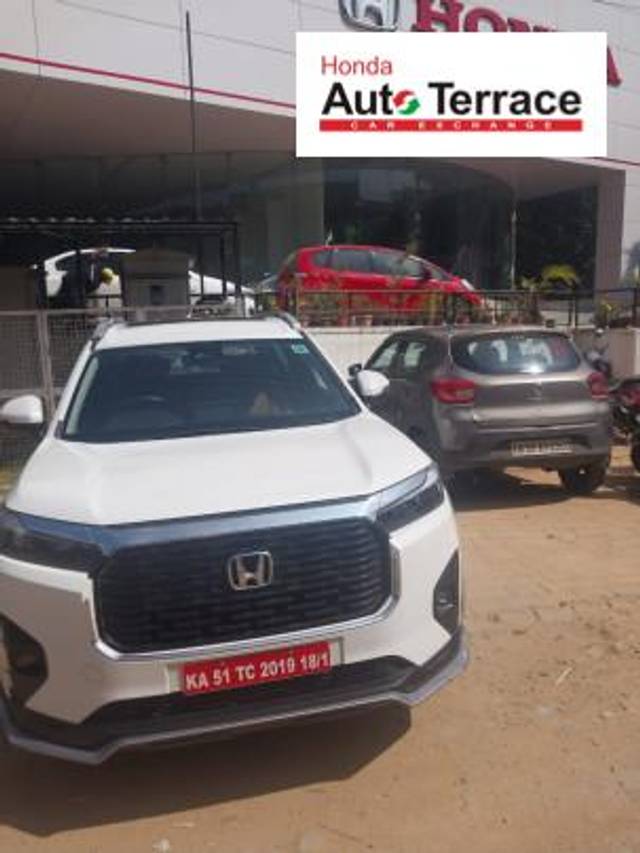 https://images10.gaadi.com/usedcar_image/4272342/original/ab7046f563629bf7d284b0d537bada0c.jpeg?imwidth=6400