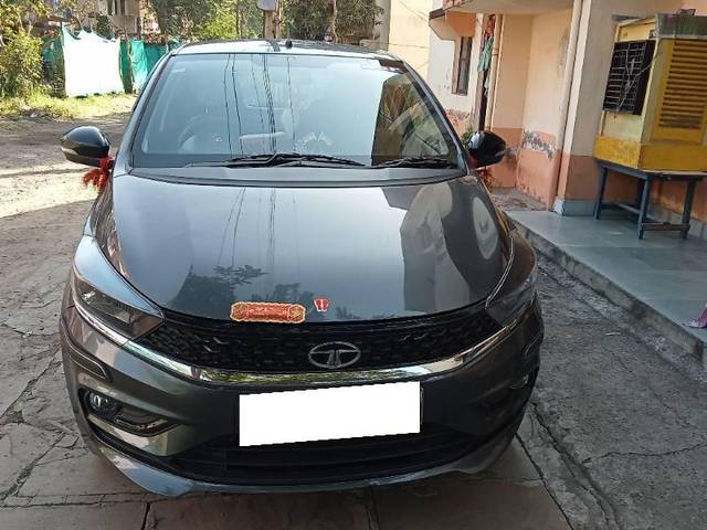 https://images10.gaadi.com/usedcar_image/4272496/original/processed_e9adacd1-21a4-4b53-9810-e3794246a140.jpg?imwidth=6402