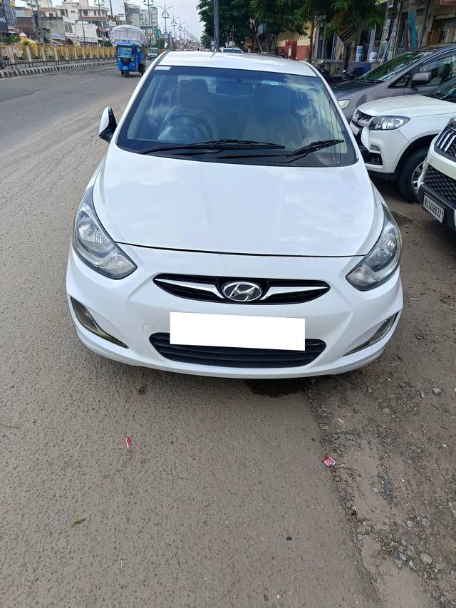 https://images10.gaadi.com/usedcar_image/4272539/original/processed_234dd4628beeea7ef5542c5aee2253d5.jpg?imwidth=6400