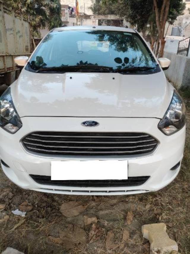 https://images10.gaadi.com/usedcar_image/4272552/original/processed_90fb5ce7-3a61-44ea-9f25-1e4b09f39a31.jpg?imwidth=6400