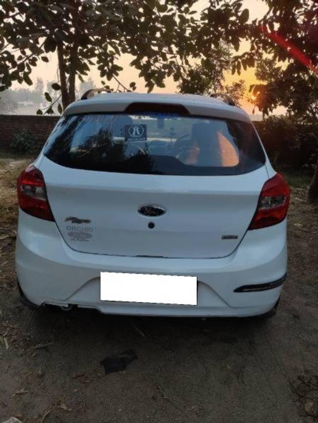 https://images10.gaadi.com/usedcar_image/4272552/original/processed_f61a591b-a4d5-45ee-84f3-9df56dbc45ff.jpg?imwidth=6402