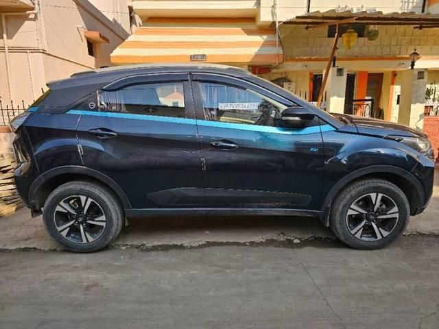 https://images10.gaadi.com/usedcar_image/4272560/original/processed_488a10dd-72bc-456f-8725-96c509dcb229.jpg?imwidth=6401