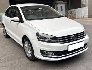 Volkswagen Vento 2015-2019 Volkswagen Vento 1.2 TSI Highline AT