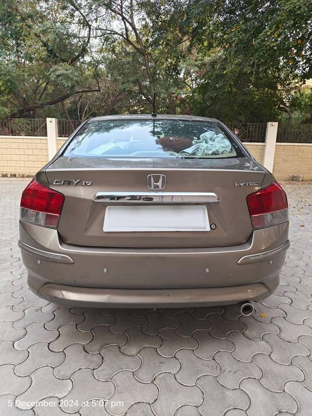 https://images10.gaadi.com/usedcar_image/4272706/original/processed_25d7de618cd2edf834d4938956d3fbeb.jpg?imwidth=6401