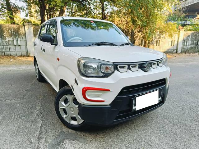 https://images10.gaadi.com/usedcar_image/4272725/original/processed_e5a7bc74f7ad6fcc8abb7e1b9179ef97.jpg?imwidth=6400