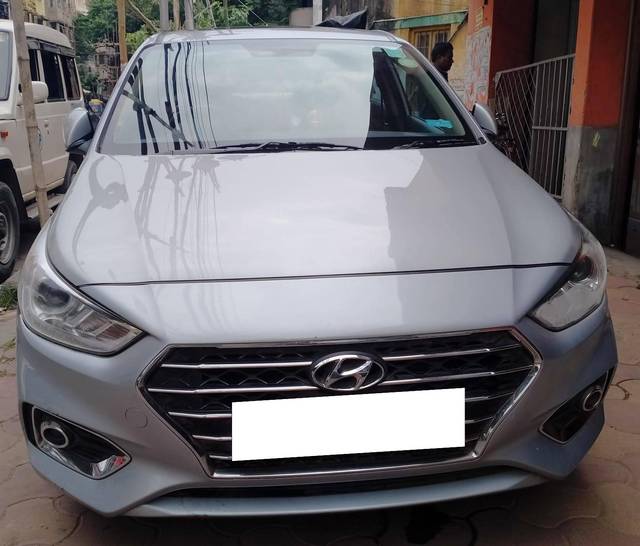 https://images10.gaadi.com/usedcar_image/4272731/original/processed_89489ec6220c6c270a7ec0fc485e2d60.jpg?imwidth=6400