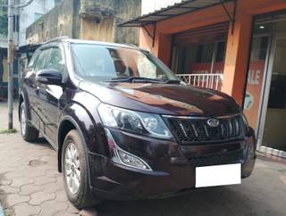 Mahindra XUV500 Mahindra XUV500 R W10 FWD