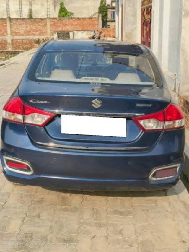 https://images10.gaadi.com/usedcar_image/4272805/original/processed_9ebc8a99-ed09-4483-b268-15558be98ff5.jpg?imwidth=6401