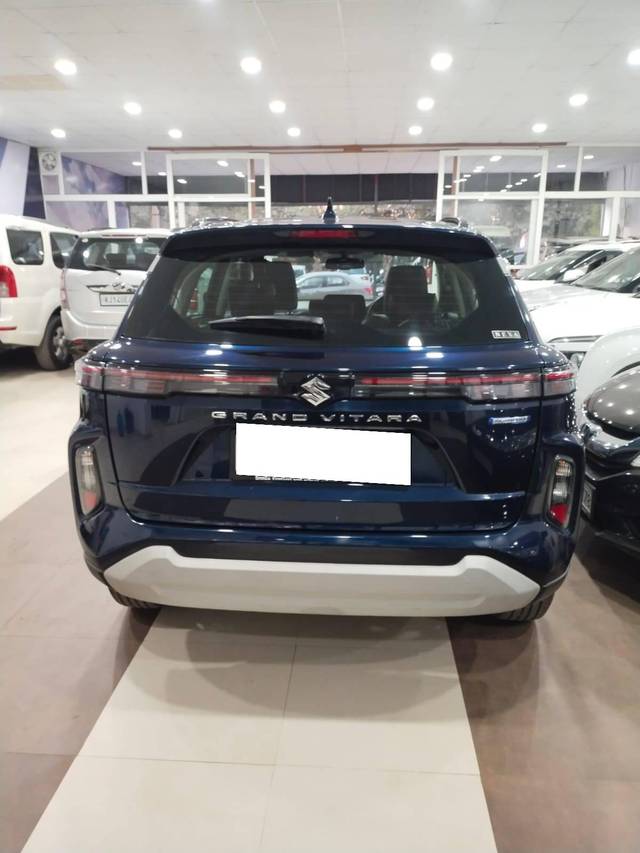 https://images10.gaadi.com/usedcar_image/4272859/original/processed_1a623cecae23f2e6002388b362fc4d90.jpg?imwidth=6402