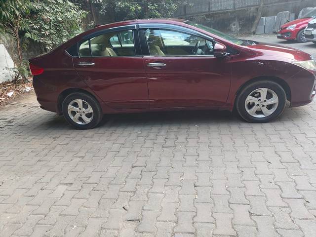 https://images10.gaadi.com/usedcar_image/4272884/original/63ecf45096d0306ddc4cef7e9dc3e477.jpeg?imwidth=6401