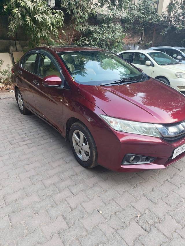 https://images10.gaadi.com/usedcar_image/4272884/original/processed_3863686e0ca0111f59acf7d2da9b46e6.jpeg?imwidth=6400