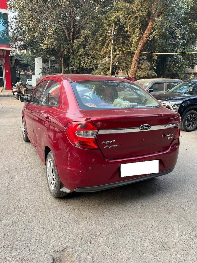 https://images10.gaadi.com/usedcar_image/4272917/original/2a9ba6f2cb796902846f79c987e88c94.jpg?imwidth=6401