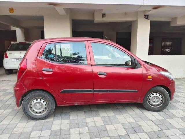 https://images10.gaadi.com/usedcar_image/4272939/original/processed_9eea900e-0537-4189-8e7b-46d08ddbf069.jpg?imwidth=6401