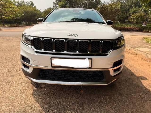 https://images10.gaadi.com/usedcar_image/4273147/original/processed_ea07c96a-b8a6-4d48-a449-d7994ad093f5.jpeg?imwidth=6402