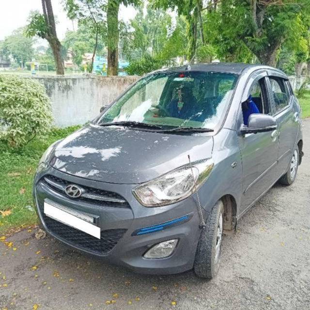 https://images10.gaadi.com/usedcar_image/4273396/original/processed_3160d927-cb9b-477a-bd8a-1b50c429063f.jpg?imwidth=6401