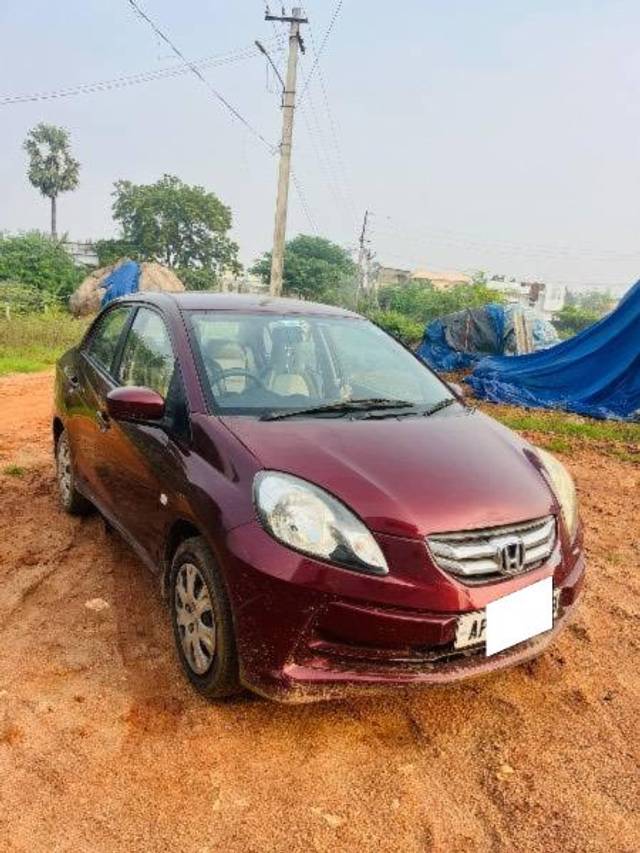 https://images10.gaadi.com/usedcar_image/4273409/original/processed_ce8a6bfd-31cf-446a-92e2-c60cf7138fea.jpeg?imwidth=6400